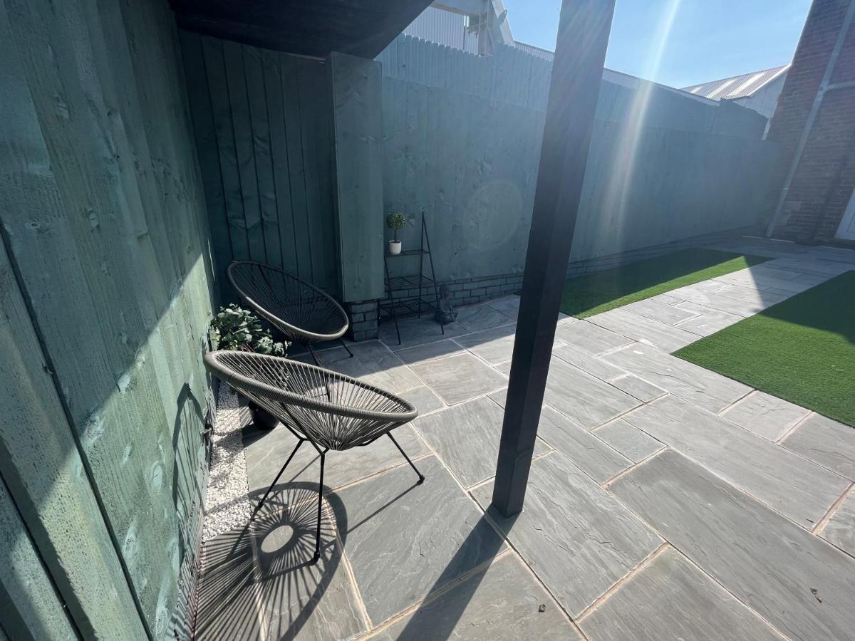 Hilton House Villa Barnsley Bagian luar foto
