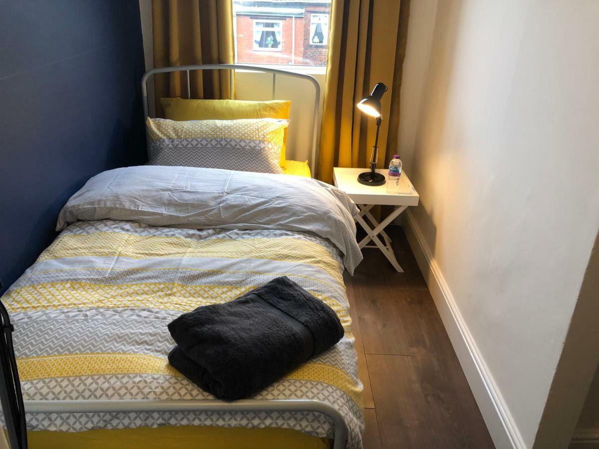Hilton House Villa Barnsley Bagian luar foto