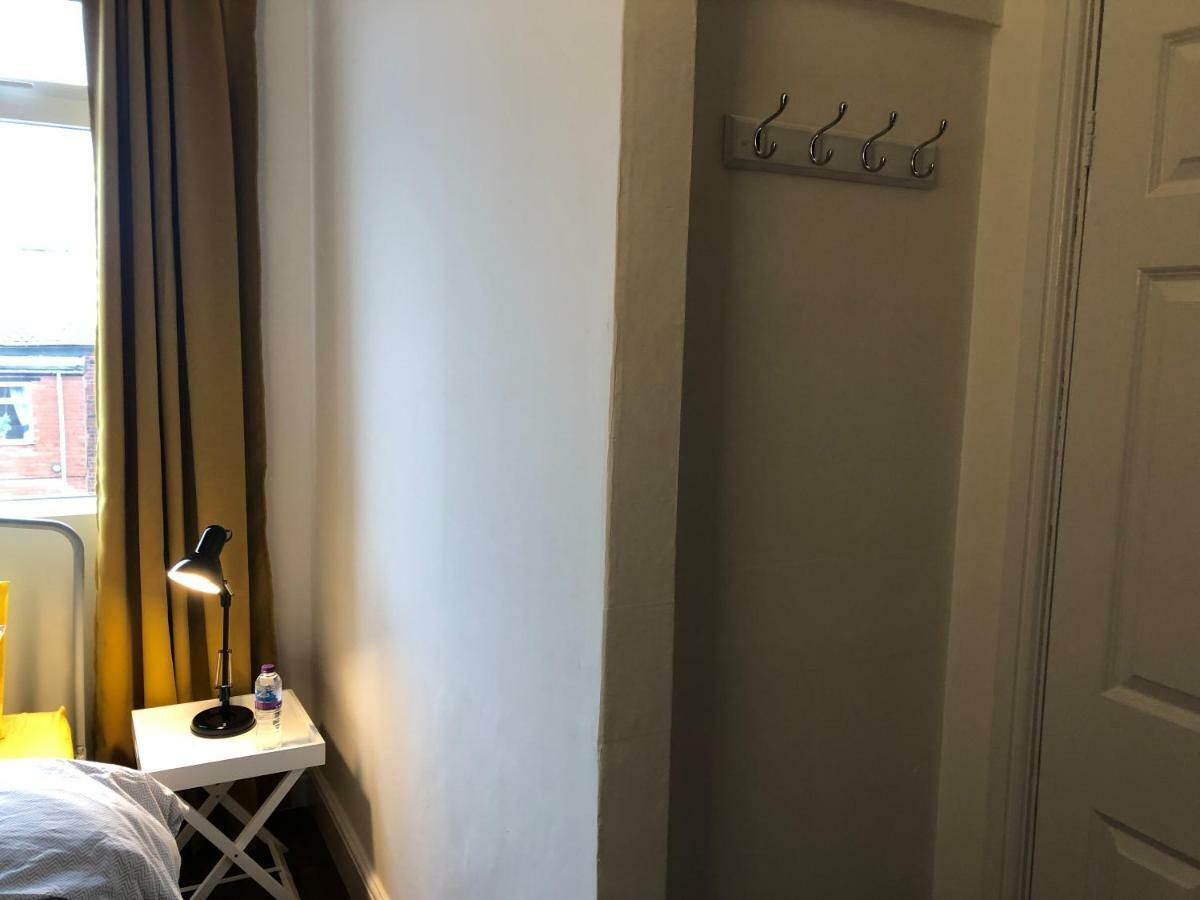 Hilton House Villa Barnsley Bagian luar foto