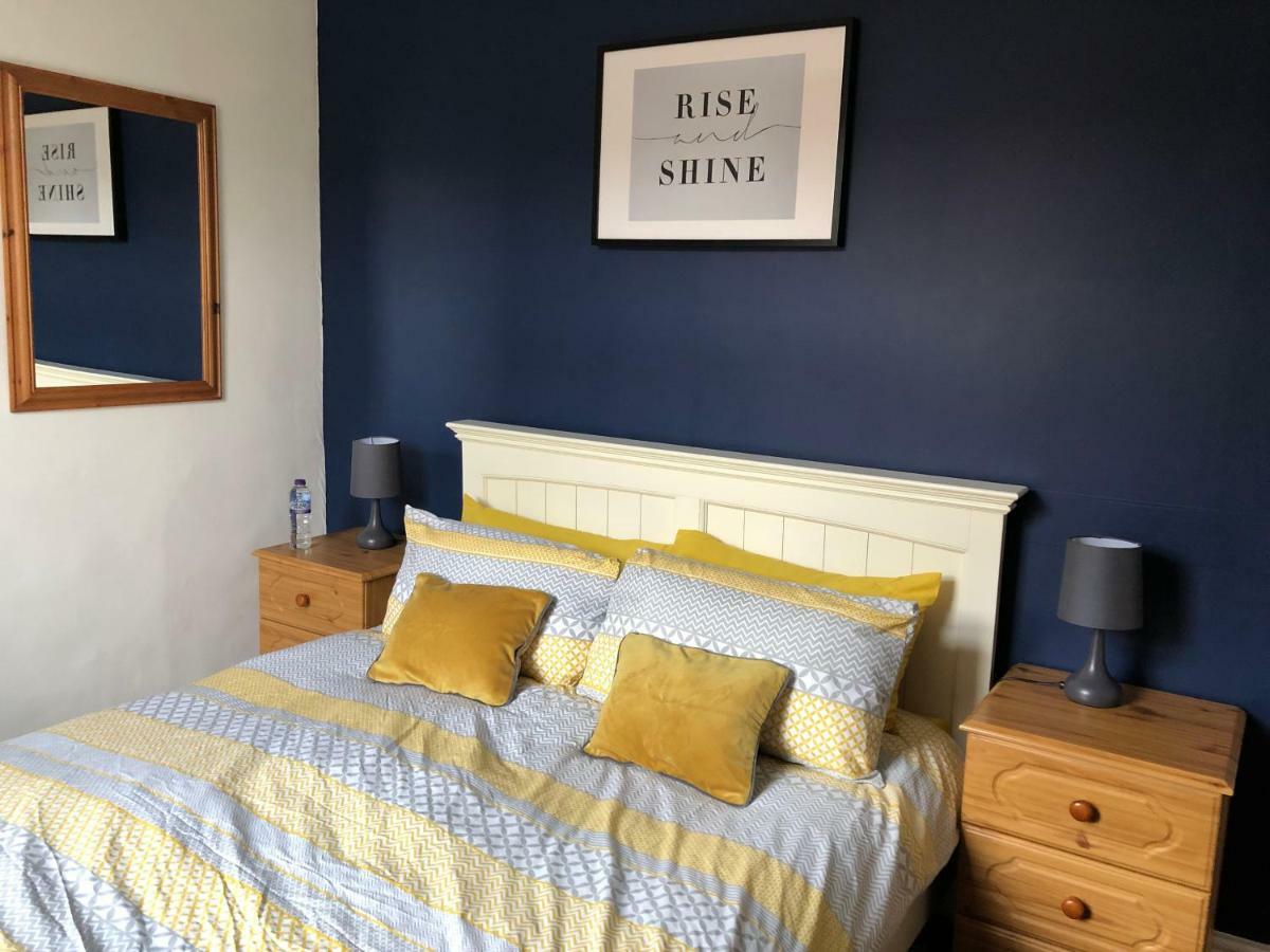 Hilton House Villa Barnsley Bagian luar foto